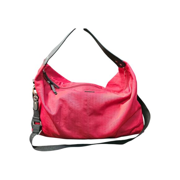 Ellington Red Duffle Bag NEW TAGS Travel Bag - Picture 2 of 11